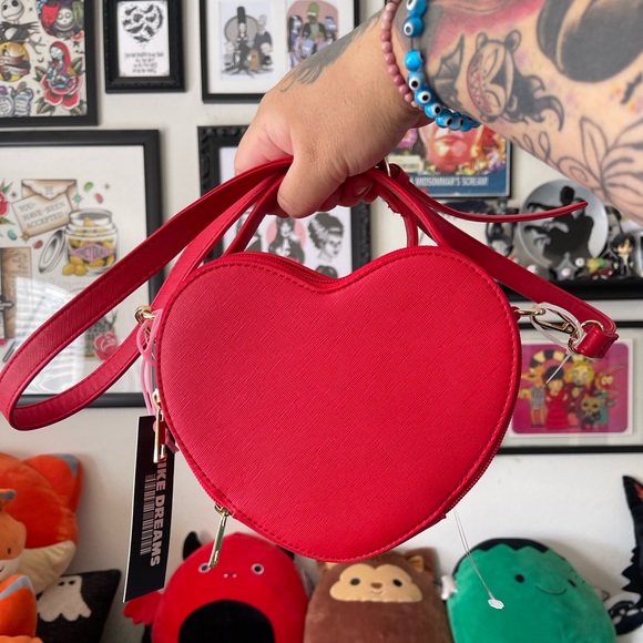 Like dreams heart purse clearance